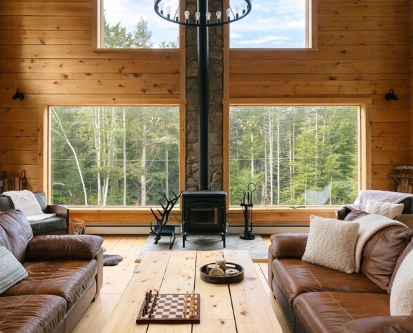 Smart TV, fireplace, offices