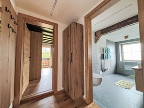 Hårtørrer, håndklæder