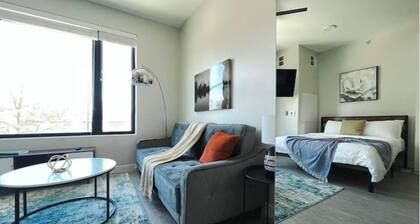 Sleepover Vivid 1BD/1BA Studio + Gym - Des Moines