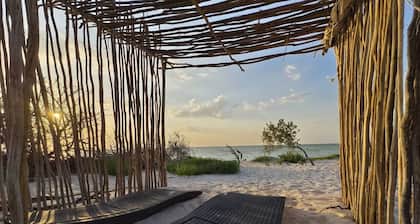 Baakél Nah Seaside Heaven by LAHOS