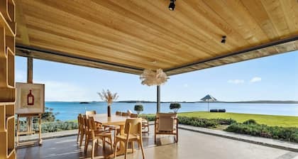 Waiheke Island Coastal Retreat