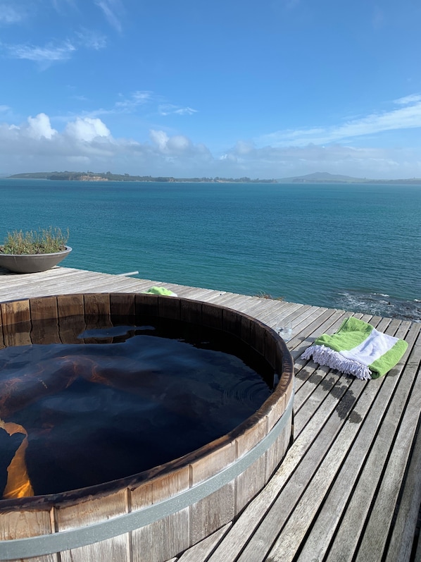 Private spa tub