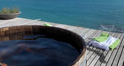 Waiheke Island Coastal Retreat
