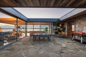 BBQ/picnic area - Waiheke Island Coastal Retreat (Waiheke Island)