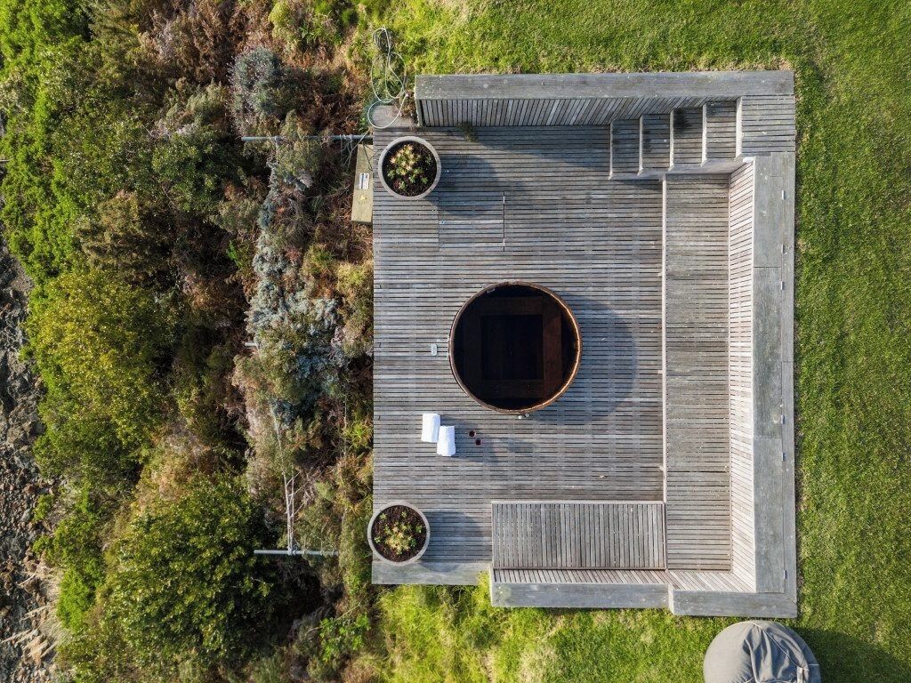 Private spa tub