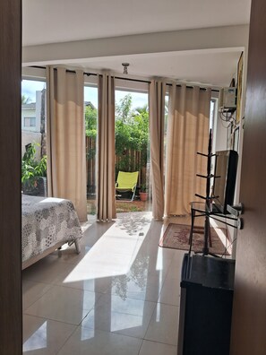 1 室のベッドルーム、アイロン / アイロン台、WiFi、ベッドシーツ