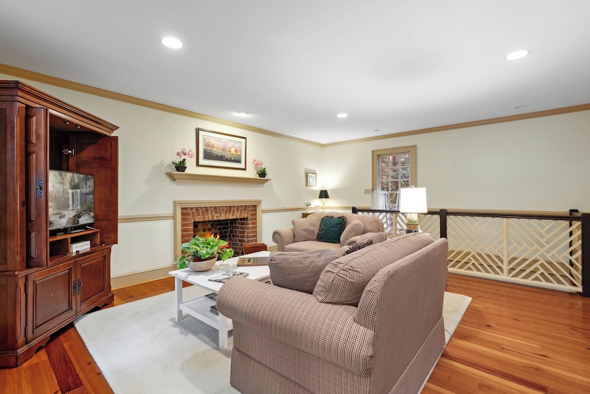 2 Bedroom/2 Bathroom Woodland Retreat In Hub City With Backyard + Fire Pit - Spartanburg, SC