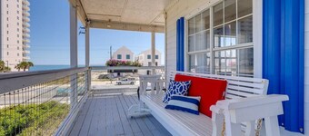 Walk to Beach: 'Sayler's View' on Perdido Key!