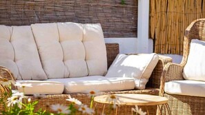 Property grounds - Charming holiday home with jacuzzi in Can Picafort. (Can Picafort)