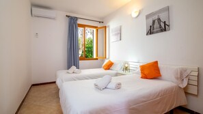 6 Schlafzimmer, Bügeleisen/Bügelbrett, Internetzugang, Bettwäsche