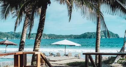 AURA LUXURY MASTER VILLA OCEAN FRONT