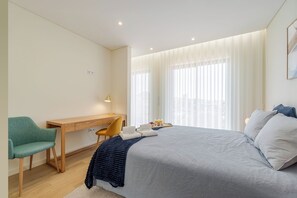1 chambre, bureau, fer et planche à repasser, Wi-Fi gratuit