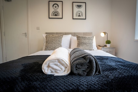 Standard-Doppelzimmer, Terrasse | Verdunkelungsvorhänge, Bügeleisen/Bügelbrett, kostenloses WLAN. Beckbury House
