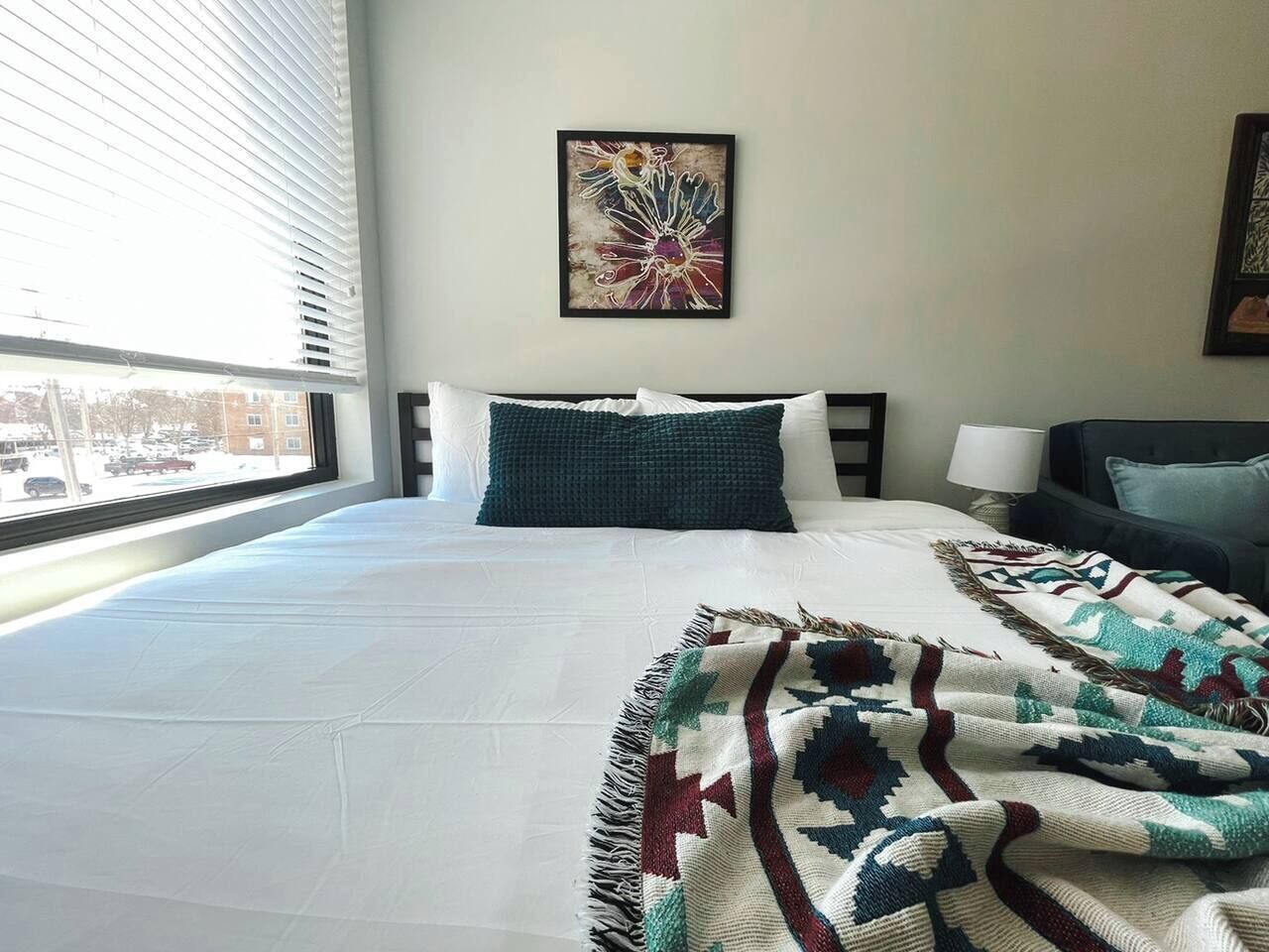 Bureau, fer et planche à repasser, Wi-Fi gratuit, draps fournis