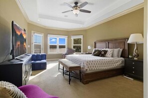 5 bedrooms, desk, iron/ironing board, free WiFi