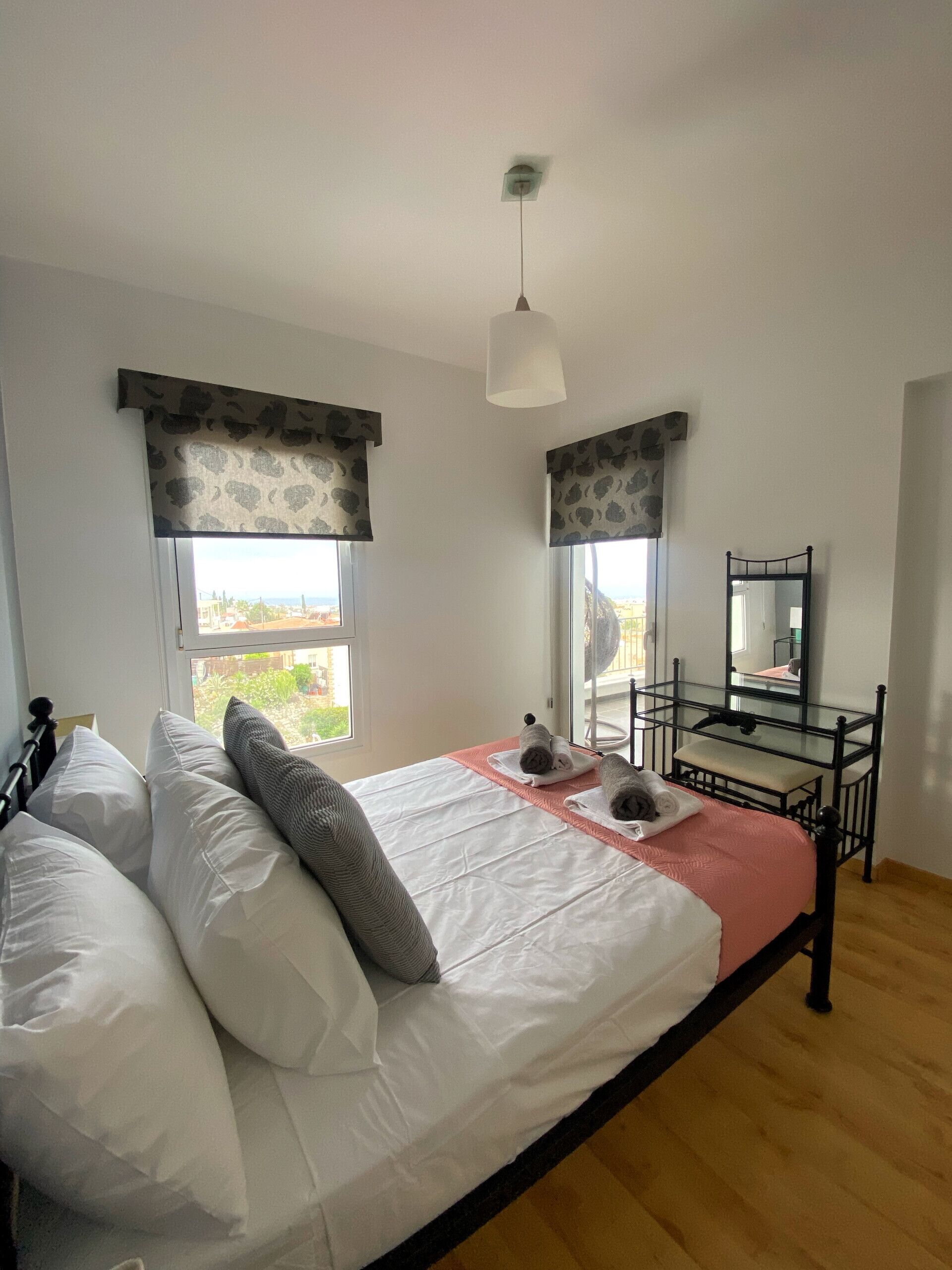 2 soverom, strykejern/-brett, wi-fi (inkludert) og sengetøy