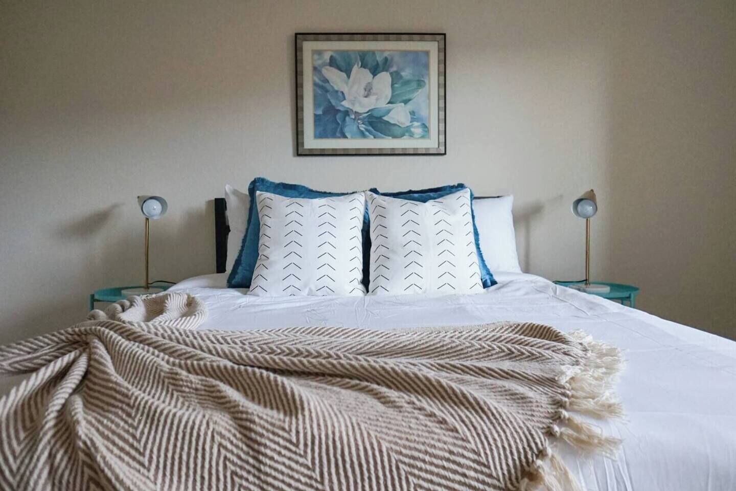 Desk, iron/ironing board, free WiFi, bed sheets