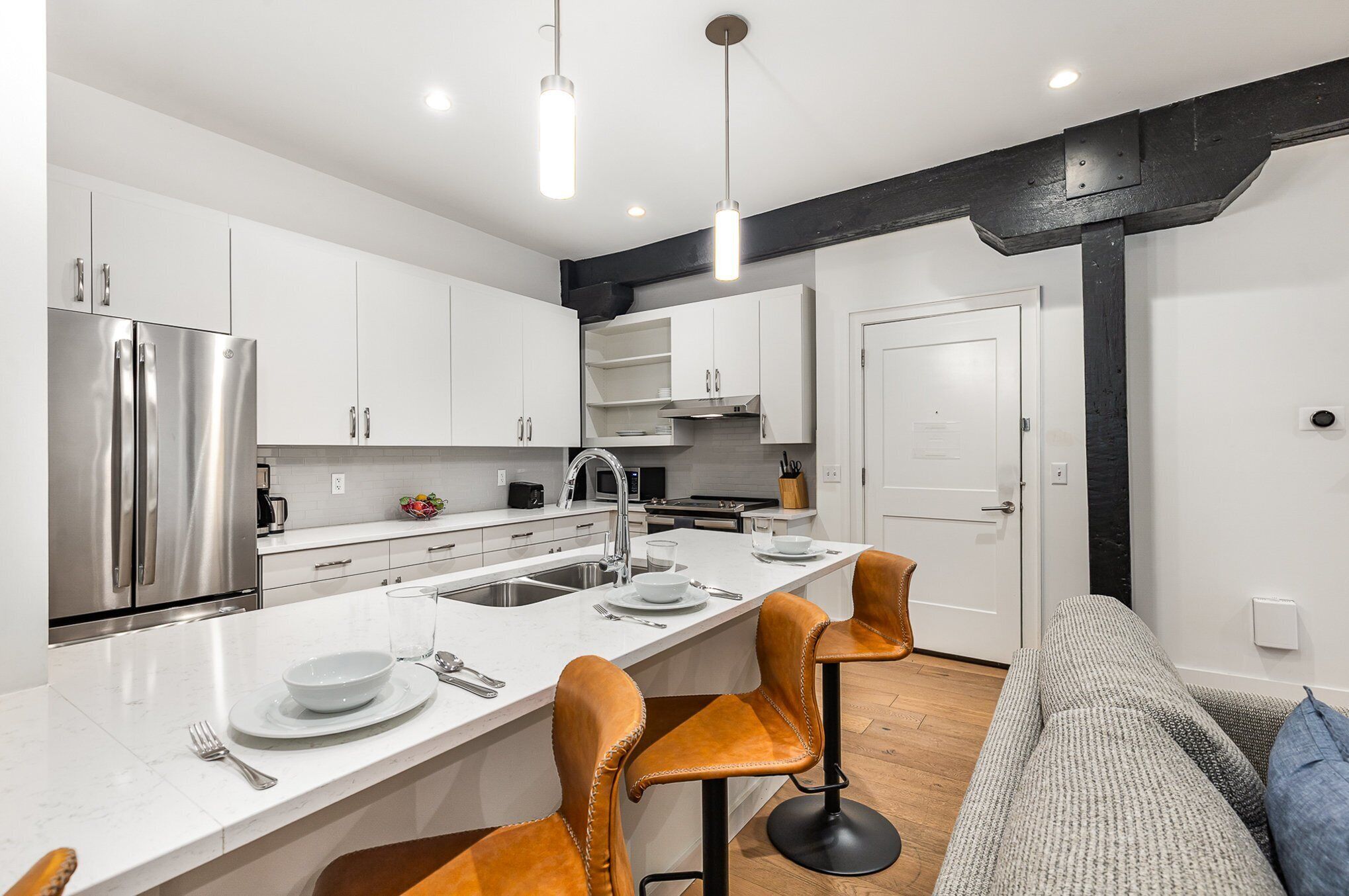 Refrigerador, microondas, horno y parrilla de estufa 