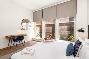 4 Schlafzimmer, Schreibtisch, Bügeleisen/Bügelbrett, Reisekinderbett