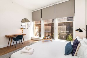 4 Schlafzimmer, Schreibtisch, Bügeleisen/Bügelbrett, Reisekinderbett