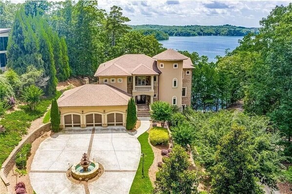 Exterior - Your Private Gated Castle Escape on Lake Lanier-Beachfront, Gym, Pool &Jacuzzi! (Gainesville)