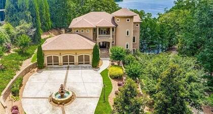 Your Private Gated Castle Escape on Lake Lanier-Beachfront, Gym, Pool &Jacuzzi!