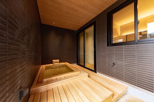 Twin Room, Non Smoking | Bathroom