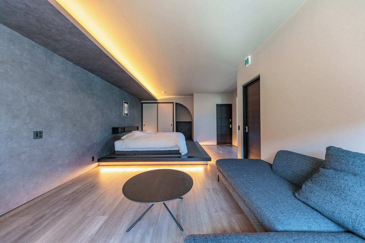 Twin Room, Non Smoking | In-room safe, iron/ironing board, free WiFi