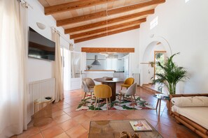 Télévision, cheminée