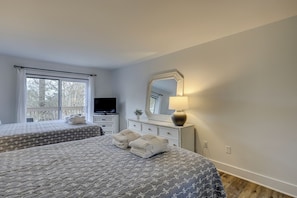 2 chambres, bureau, fer et planche Ă repasser, accĂšs au Wi-Fi (inclus)