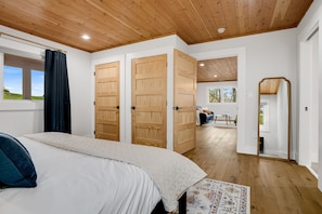 2 slaapkamers, een strijkplank/strijkijzer, wifi, beddengoed