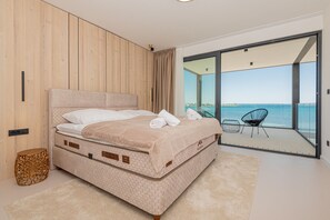 3 室のベッドルーム、アイロン / アイロン台、WiFi (無料)、ベッドシーツ