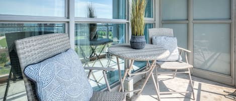 Classic Apartment, Lake View | Balcony