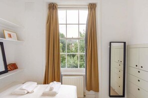 1 bedroom, iron/ironing board, internet, bed sheets - GuestReady - Stylish 1bed in Islington (London)