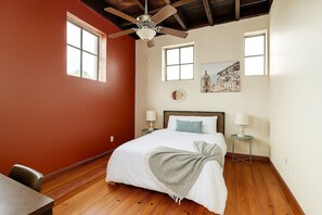 Desk, iron/ironing board, free WiFi, bed sheets - Springfield | Central 2BD/1BA Condo - Downtown SGF (Springfield)