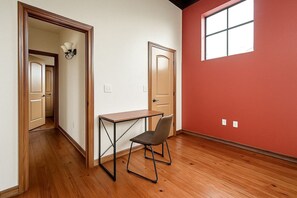 Interior - Springfield | Central 2BD/1BA Condo - Downtown SGF (Springfield)
