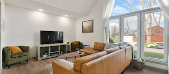 Parkview Pearl | 5 BR Garage | W/D Extended Stays