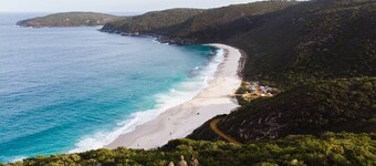 Cosy Cottage Sandpiper | Ocean Views | Beautiful Beaches