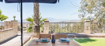 Stunning Views with easy access to Malaga Center