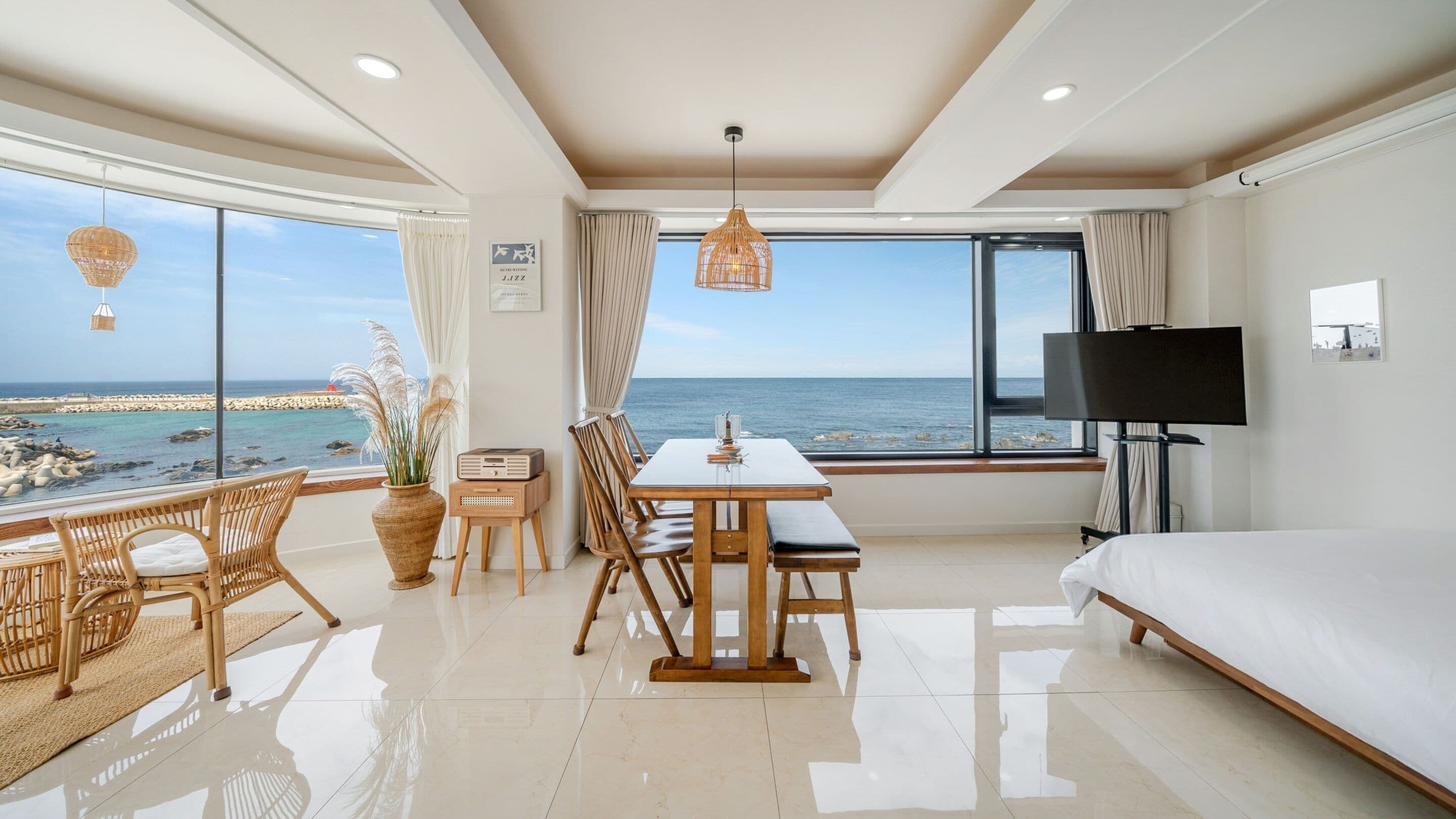 Basic Room, 1 Bedroom (Room 401 (Panorama View/Private BBQ)) | 1 bedroom, free WiFi