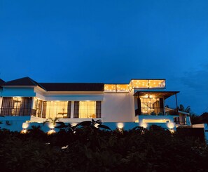 Exterior - The W House, Luxury Villa 5 minutes from the beach (Bali)