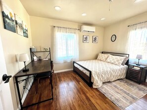 1 bedroom, desk, iron/ironing board, free WiFi - Charming 1-bedroom house with WiFi, AC Mesilla Park Las Cruces (Las Cruces)