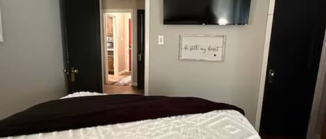 1 bedroom, free WiFi, bed sheets