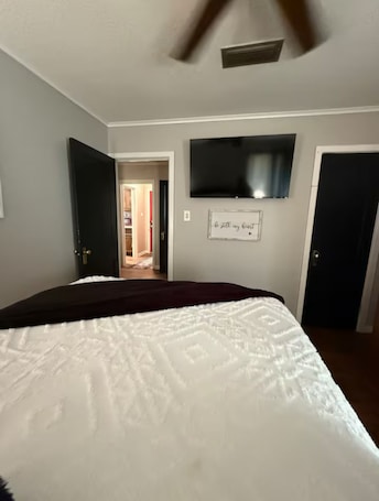 1 bedroom, free WiFi, bed sheets. Riverside Lodge