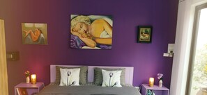 2 slaapkamers, een kluis op de kamer, een strijkplank/strijkijzer