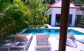 حمّام سباحة خارجي