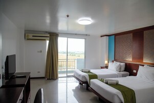 Escritorio, sistema de insonorización y wifi gratis 