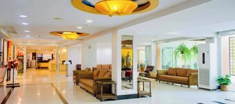 Convenient Grand Plus Hotel Suvarnabhumi