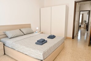 2 habitaciones, wifi gratis y ropa de cama 