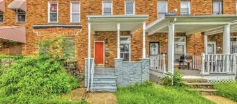 Charming 2-bedroom townhome in Baltimore with WiFi, AC